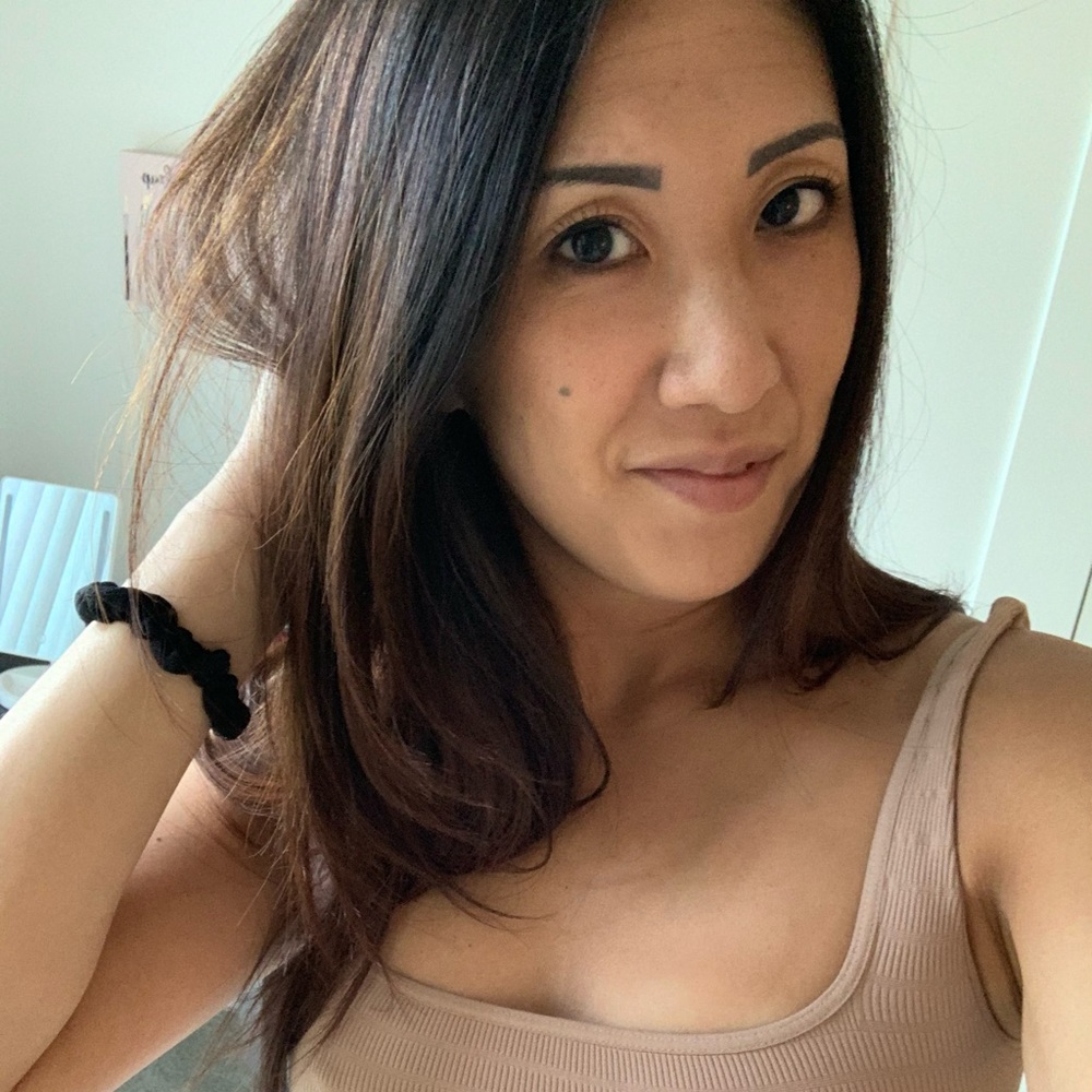 Meet your Posher, Emily - Poshmark Ambassador 🤩